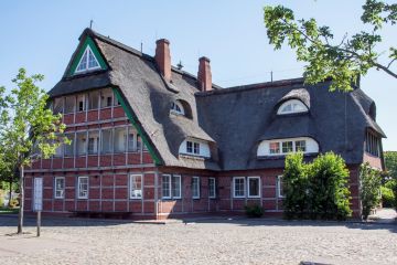 Hübsches Feriendomizil im Deichschlösschen in Dorum-Neufeld, 27632 Wurster Nordseeküste, Wohnung